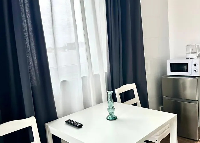 Konukevi Miniapartment Mit Bad Und Kochnische 3*