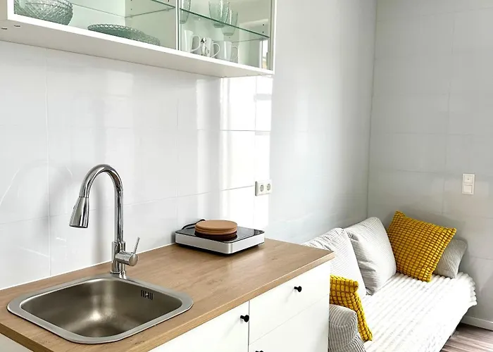 Miniapartment Mit Bad Und Kochnische 3*